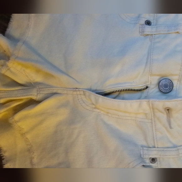 AEO Cutoff Shorts - Picture 4 of 8